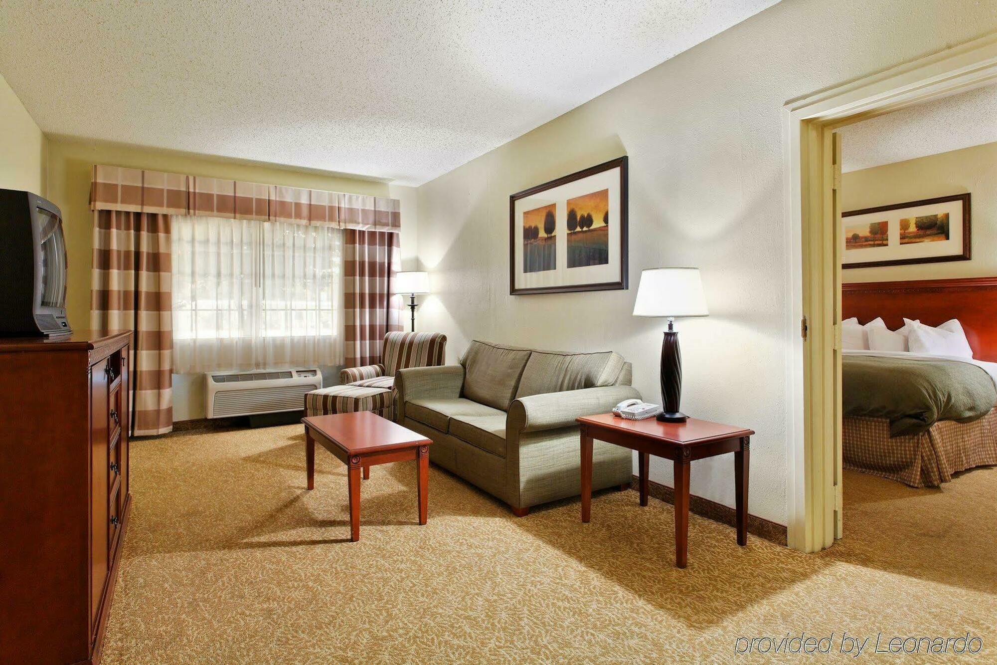 Hotel Country & By Radisson, I-85 Airport, Nc Charlotte