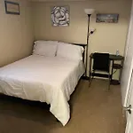 Rooms In Centrally Located Home