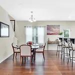 Cozy Home Close To Airport, Downtown, & Us Whitewater Center