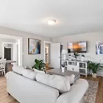Cozy 4B Retreat Near Uptown King Beds Sleeps 12