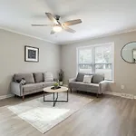 Modern Stunning Southpark/Cotswold Home!