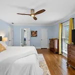 Cozy Home W/ Pool + Baby Gear In Prime Area