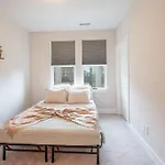 The Sente, New Home, Two Miles To Downtown Charlotte
