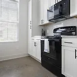 Landing At The Henry - 1 Bedroom In Northwest Charlotte
