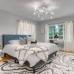 Cozy & Charming Home, Minutes To Everything!