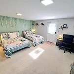 Quiet Retreat For Business Or Family Trip