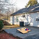 Comfy 3 Bed Housebackyardwifispacy