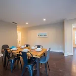 Comfy 3 Bed Housebackyardwifispacy