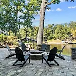 Lake Wylie Home With Dock, Beach, And Hot Tub