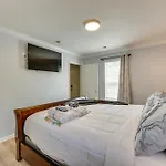 Downtown Gem With Fenced Yard, Bbq Grill And Firepit