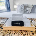 3 Lux King Beds O Game Rm O Fenced Backyard Escape