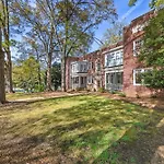 Luxurious Myers Park Living With Screened Porch