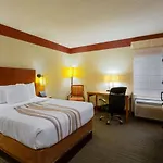 Clt Airport Inn & Suites