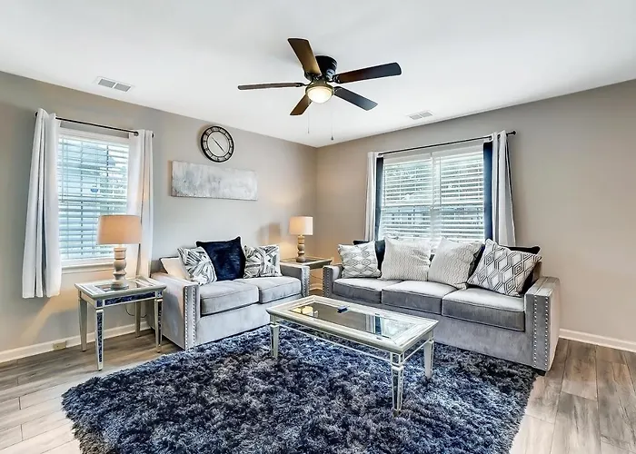 Cozy, 1-Level Cottage - 5 Miles To Uptown Clt