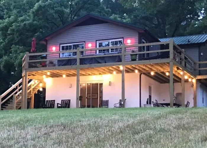 Belmont Nc Riverfront 2-Bedroom Garden Suite