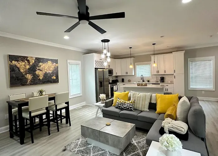 New Charming 3Bd Townhome With Wifi - 9 Min To Uptown