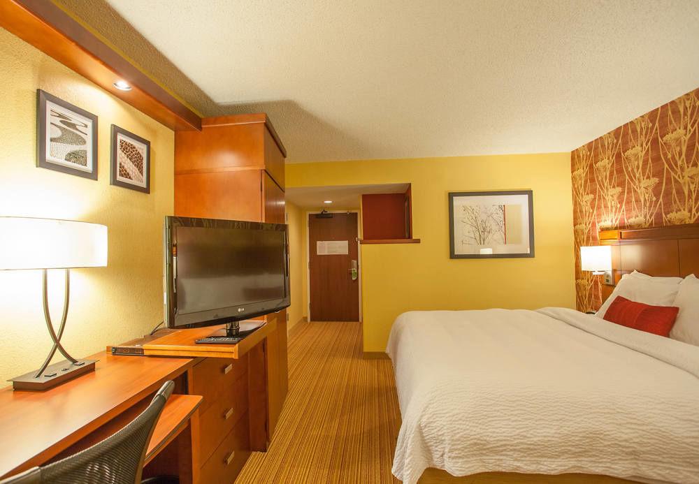 Courtyard By Marriott Airport Loso Charlotte