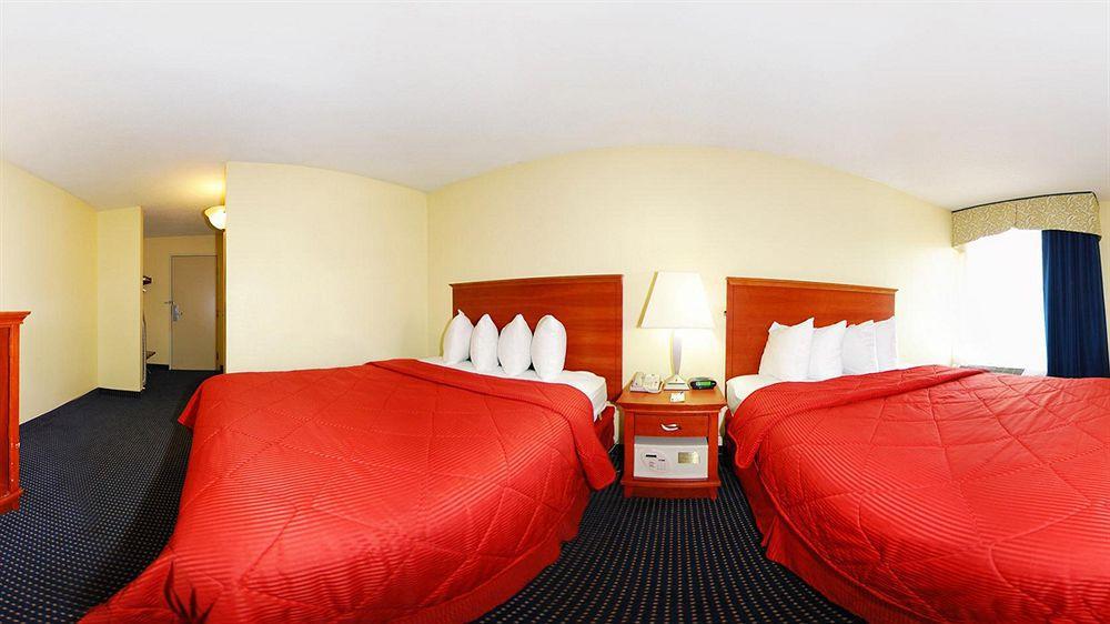 Comfort Airport Uptown Inn