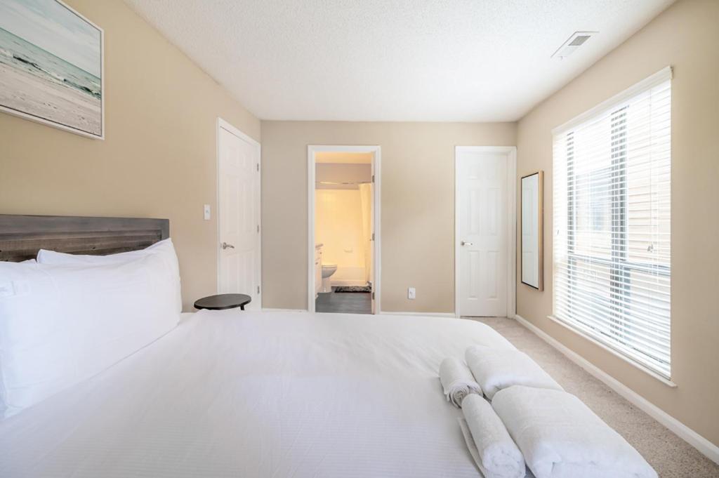 Viagem - - Attractive 2br W/patio+gym Apartment Charlotte