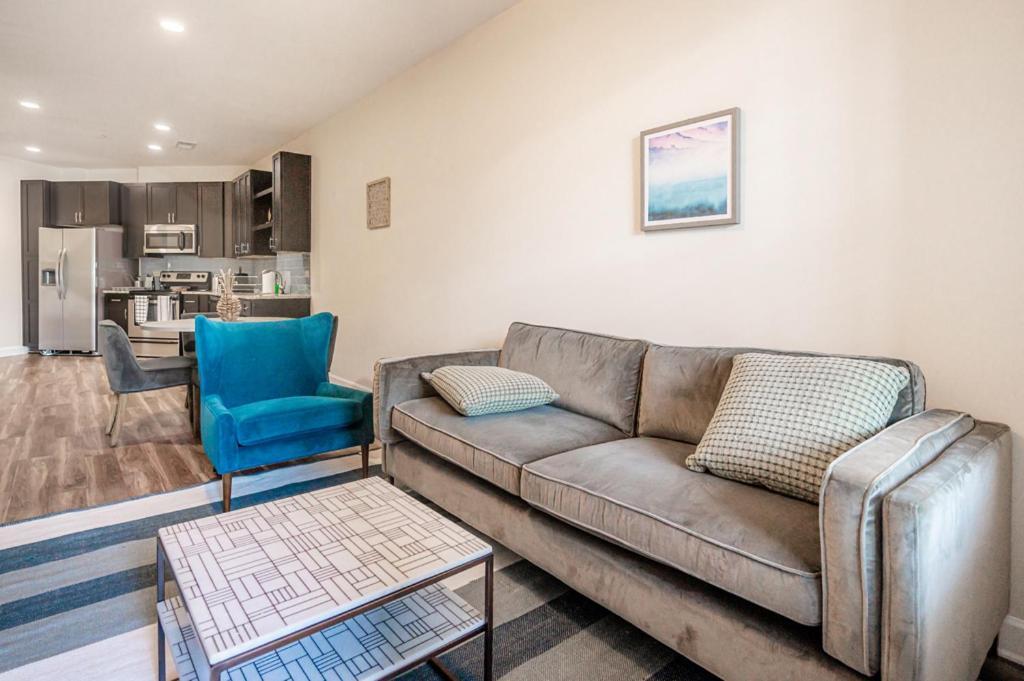 Tranquil 1br With Balcony Gym Apartment Charlotte