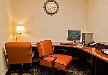 Hotel Courtyard Airport North Charlotte