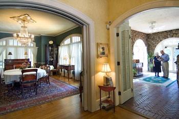 The Vanlandingham Estate Hotel Charlotte