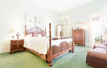 The Vanlandingham Estate Hotel