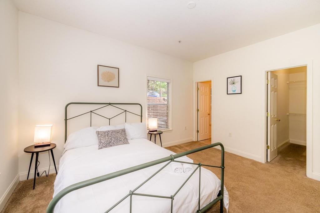 Apartment Open And Brilliant 2br With Balcony And Gym Charlotte