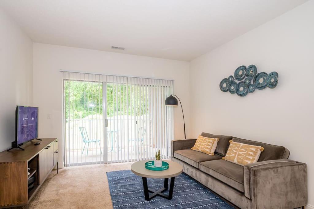 Open And Brilliant 2br With Balcony And Gym