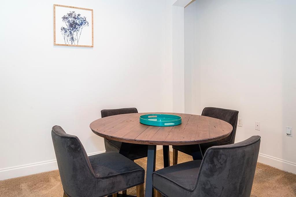 Open And Brilliant 2br With Balcony And Gym