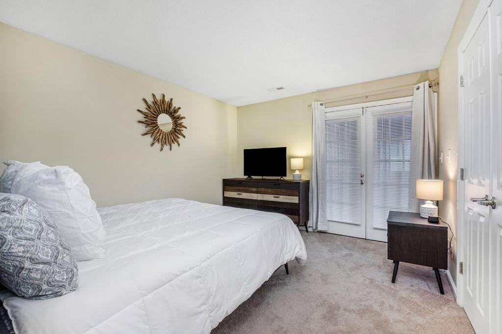 Charming With Wi-fi Apartment Charlotte