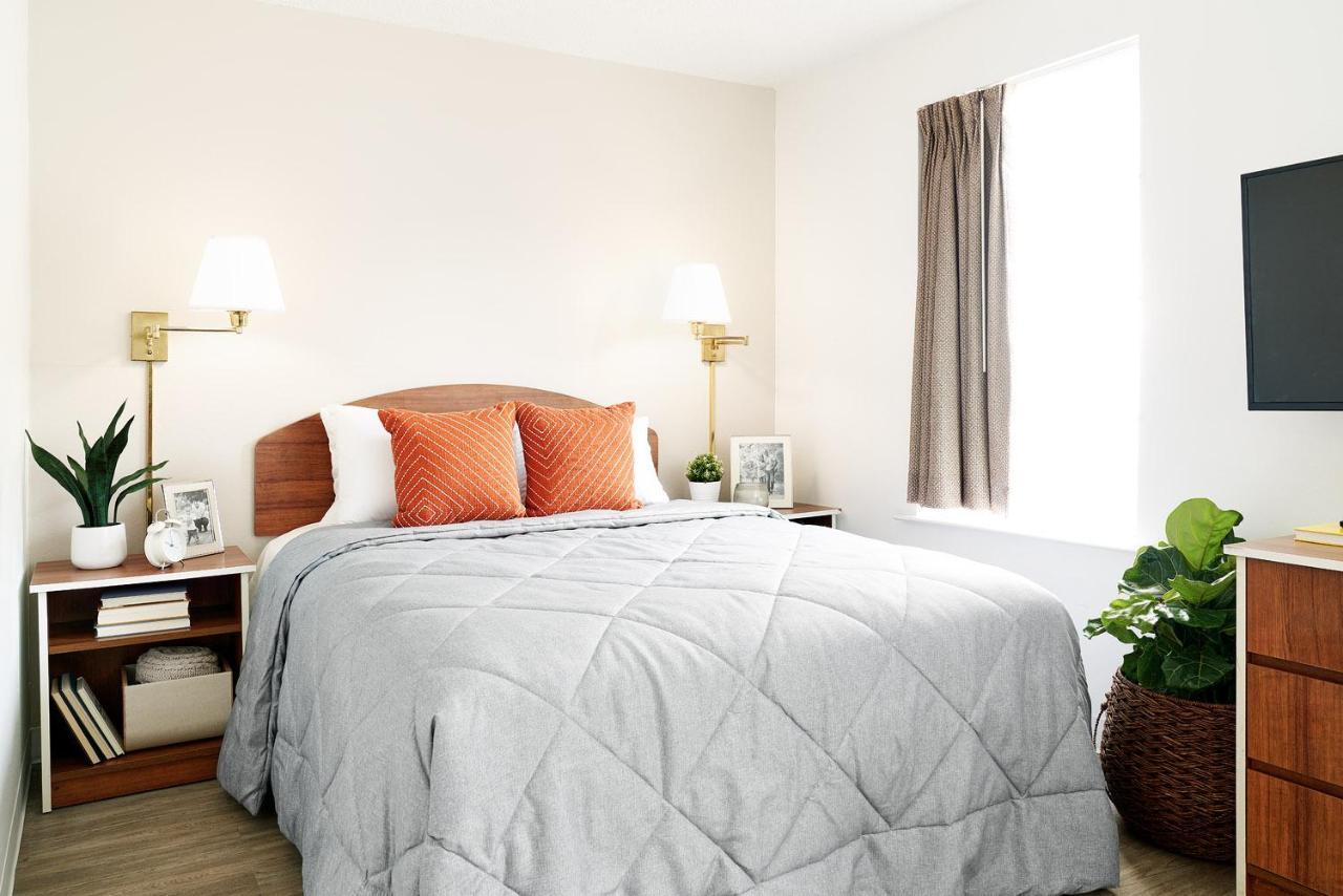 Hotel Intown Extended Nc - Airport 2*