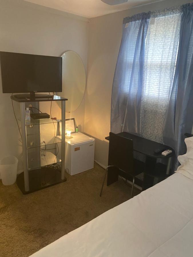 In Centrally Located Homestay Charlotte