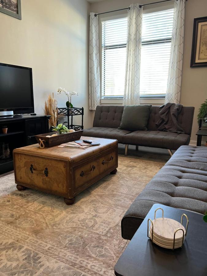 Uptown Gem Spacious With Parking-wifi-10 Min Walk To Spectrum Center * Charlotte