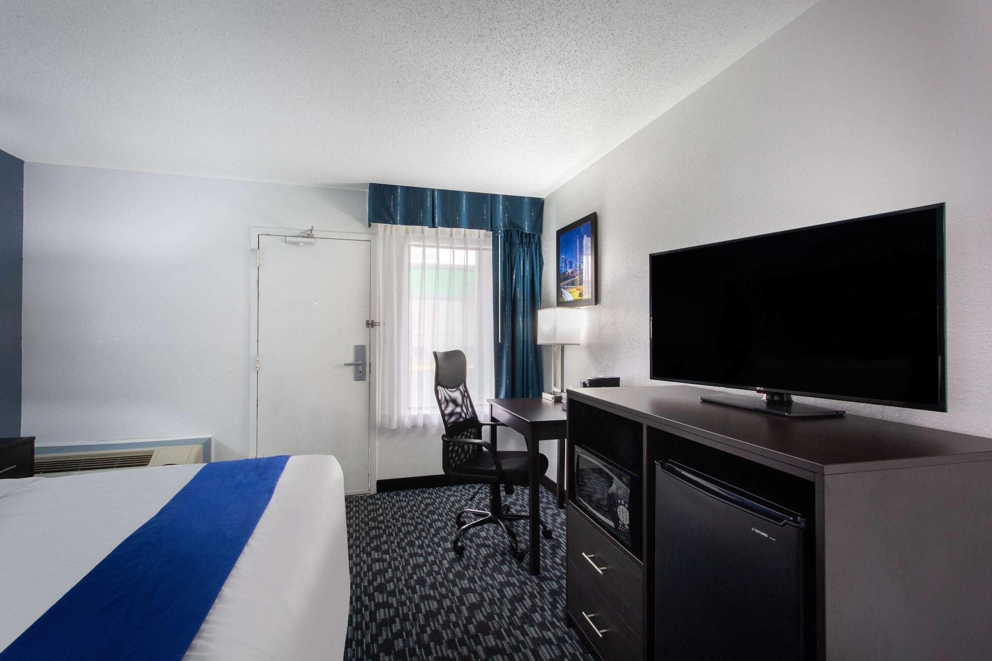 Hotel Baymont By Wyndham