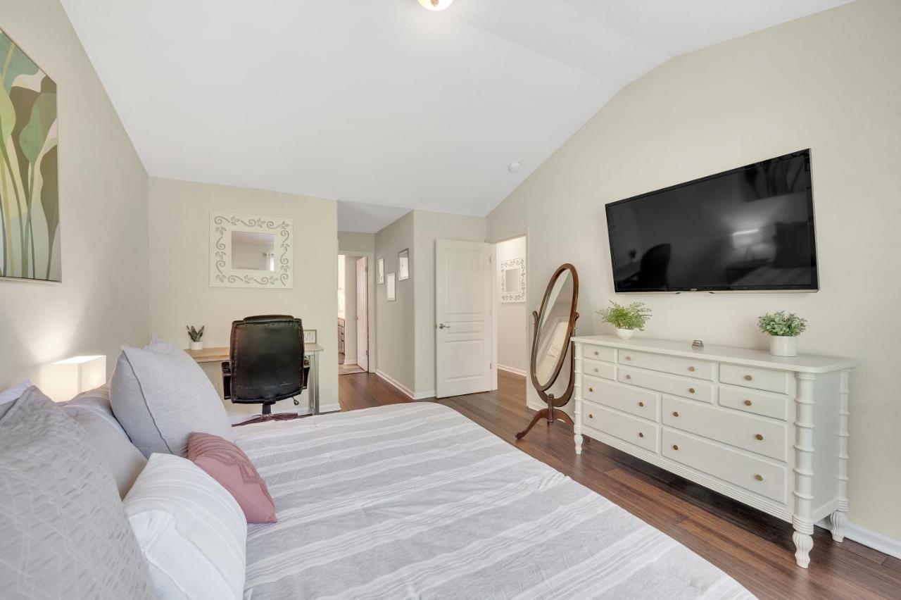 Holiday home Cozy Close To Airport, Downtown, & Us Whitewater Center