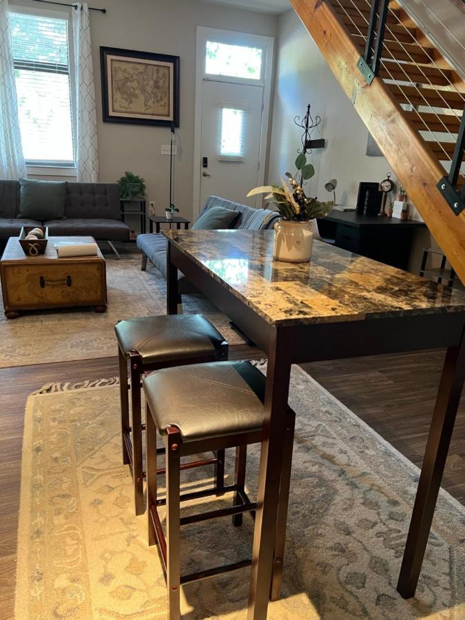 Uptown Gem Spacious With Parking-wifi-10 Min Walk To Spectrum Center * Charlotte