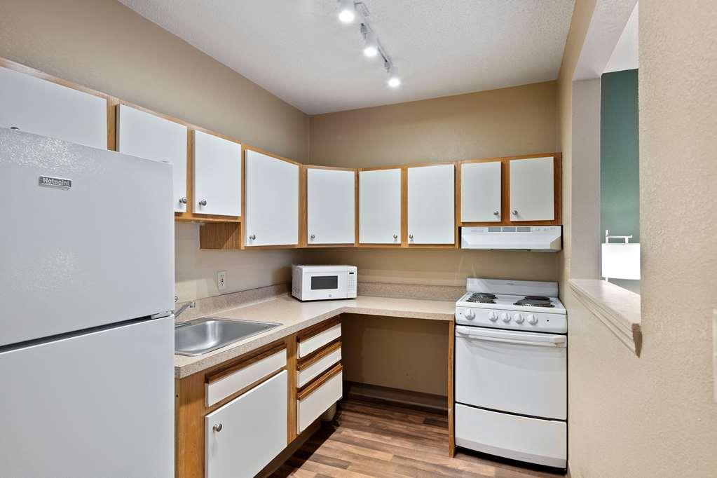Extended America Select - - Tyvola Rd - Executive Park Charlotte