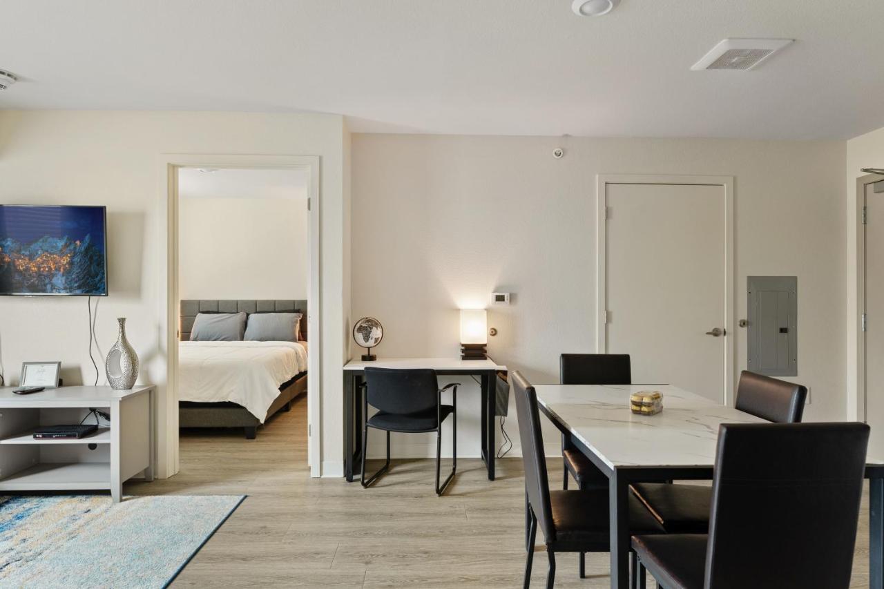 The Professional - 5 Mins To Carowinds Apartment Charlotte