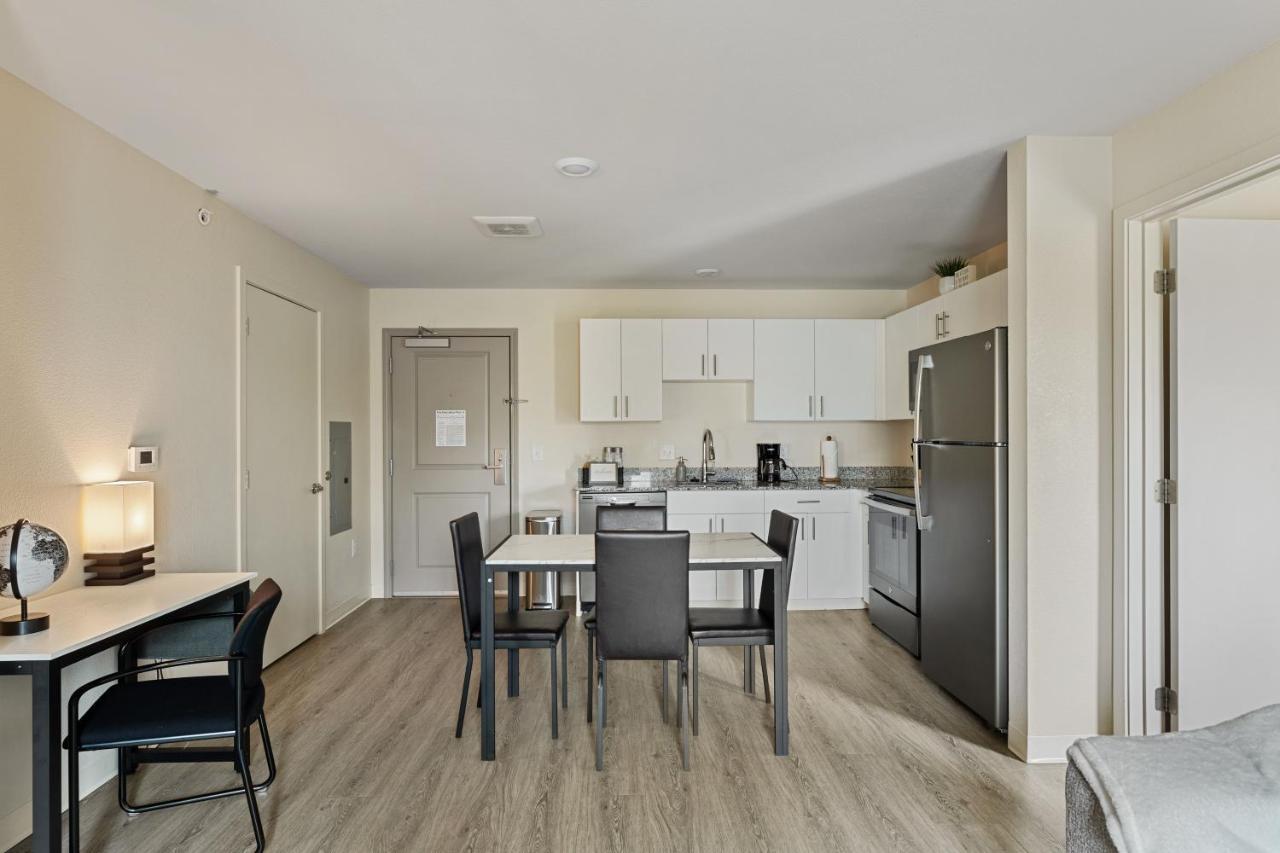 The Professional - 5 Mins To Carowinds Apartment Charlotte