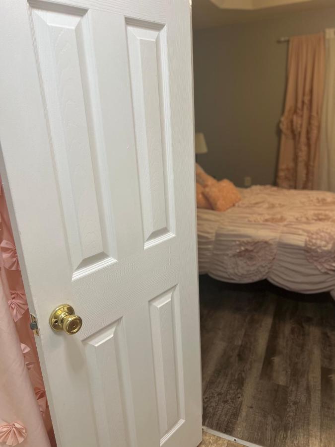 Homestay Locked In
