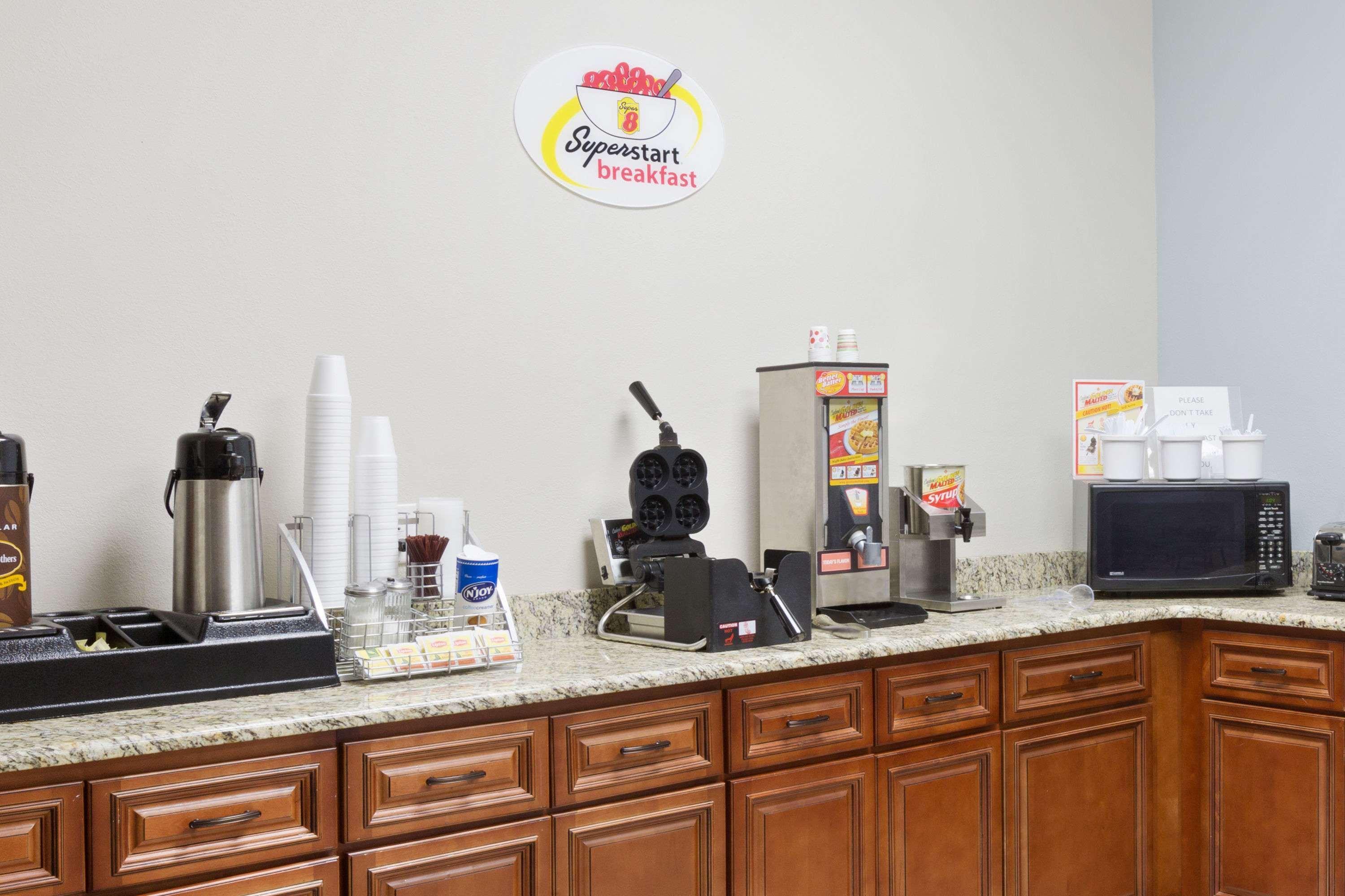 Rodeway Airport Area Inn Charlotte