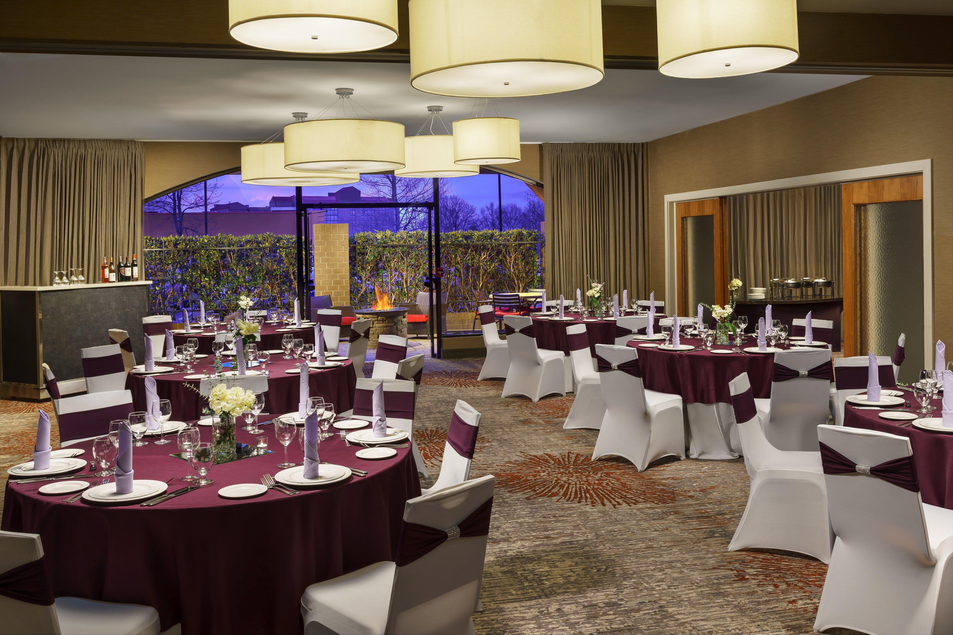 Hilton Garden Uptown 3*