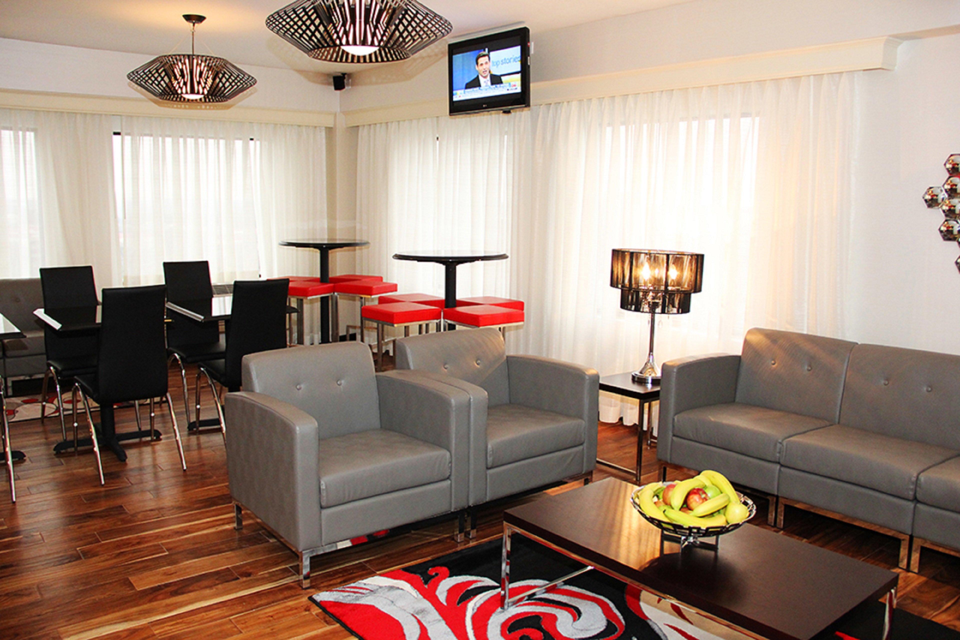 Hotel Hilton Garden Uptown 3*