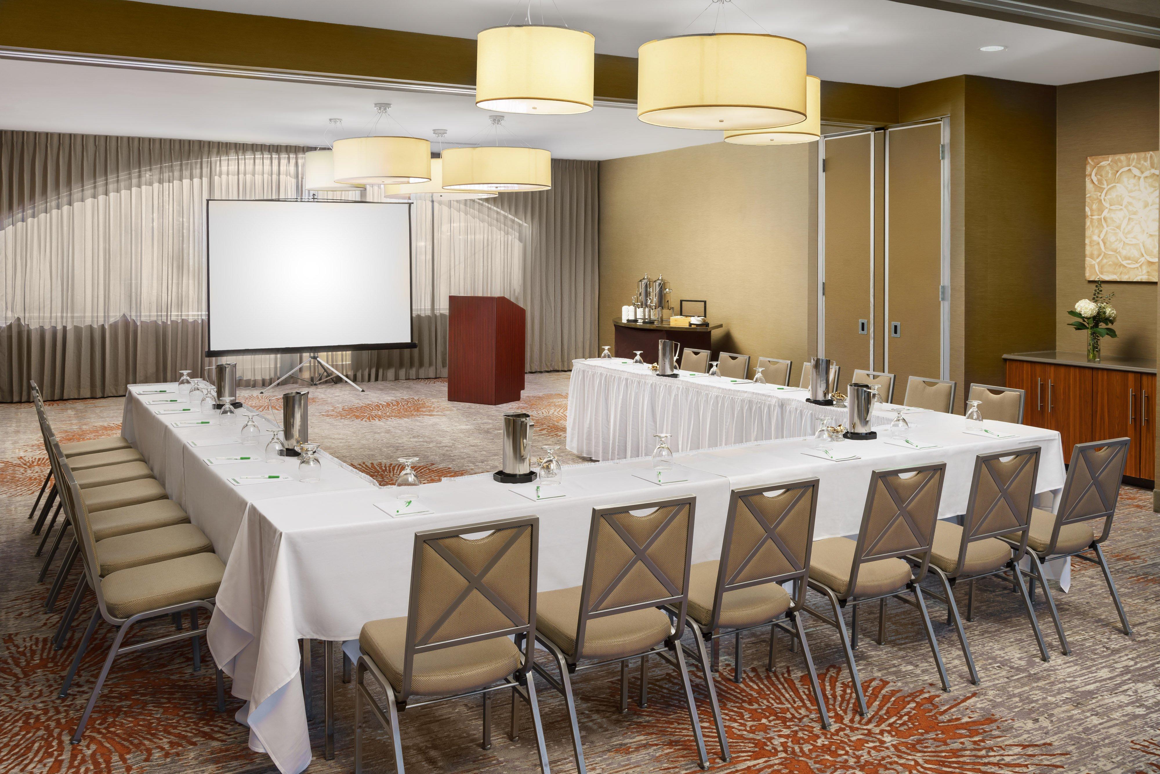 Hilton Garden Uptown Hotel 3*