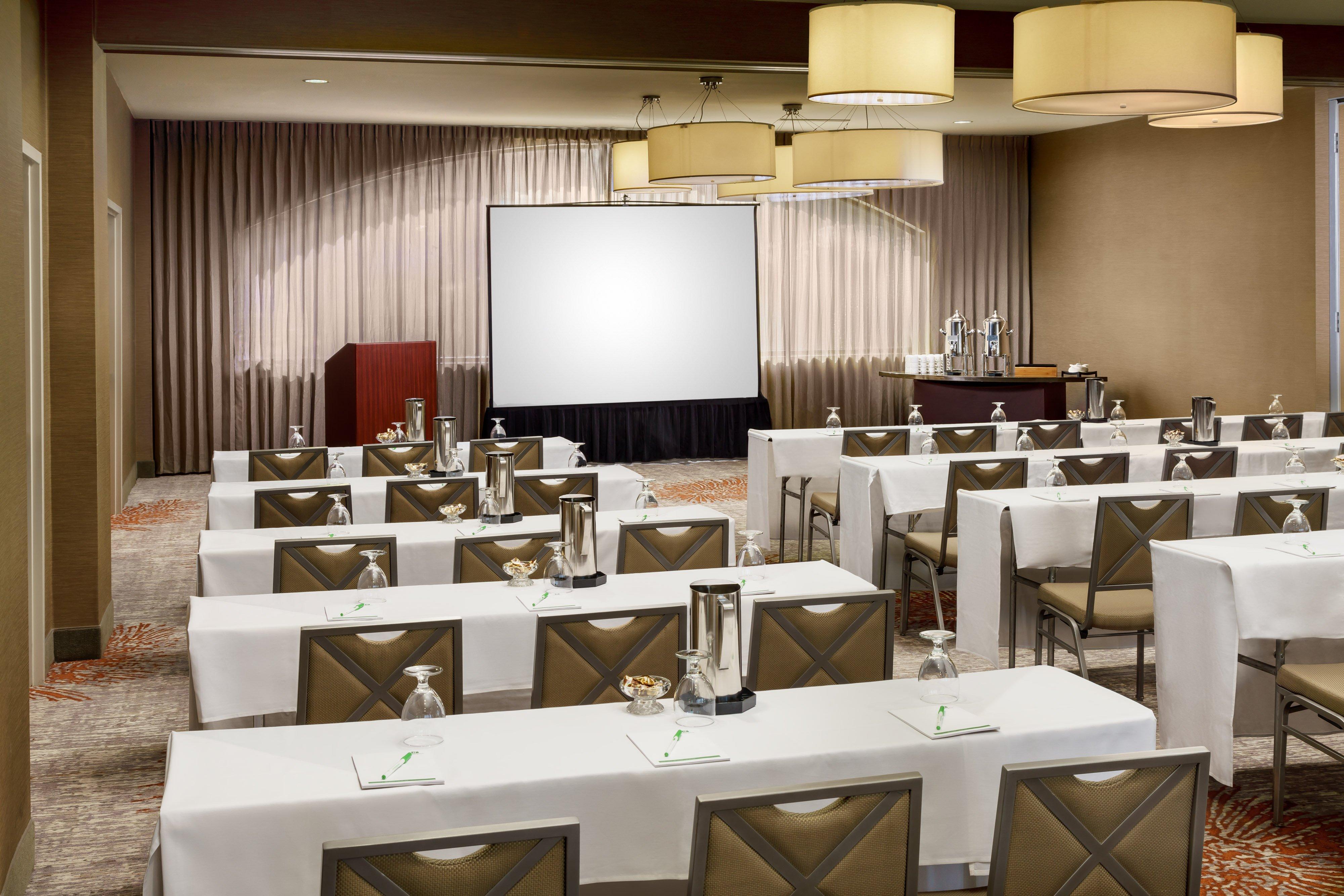 Hotel Hilton Garden Uptown 3*