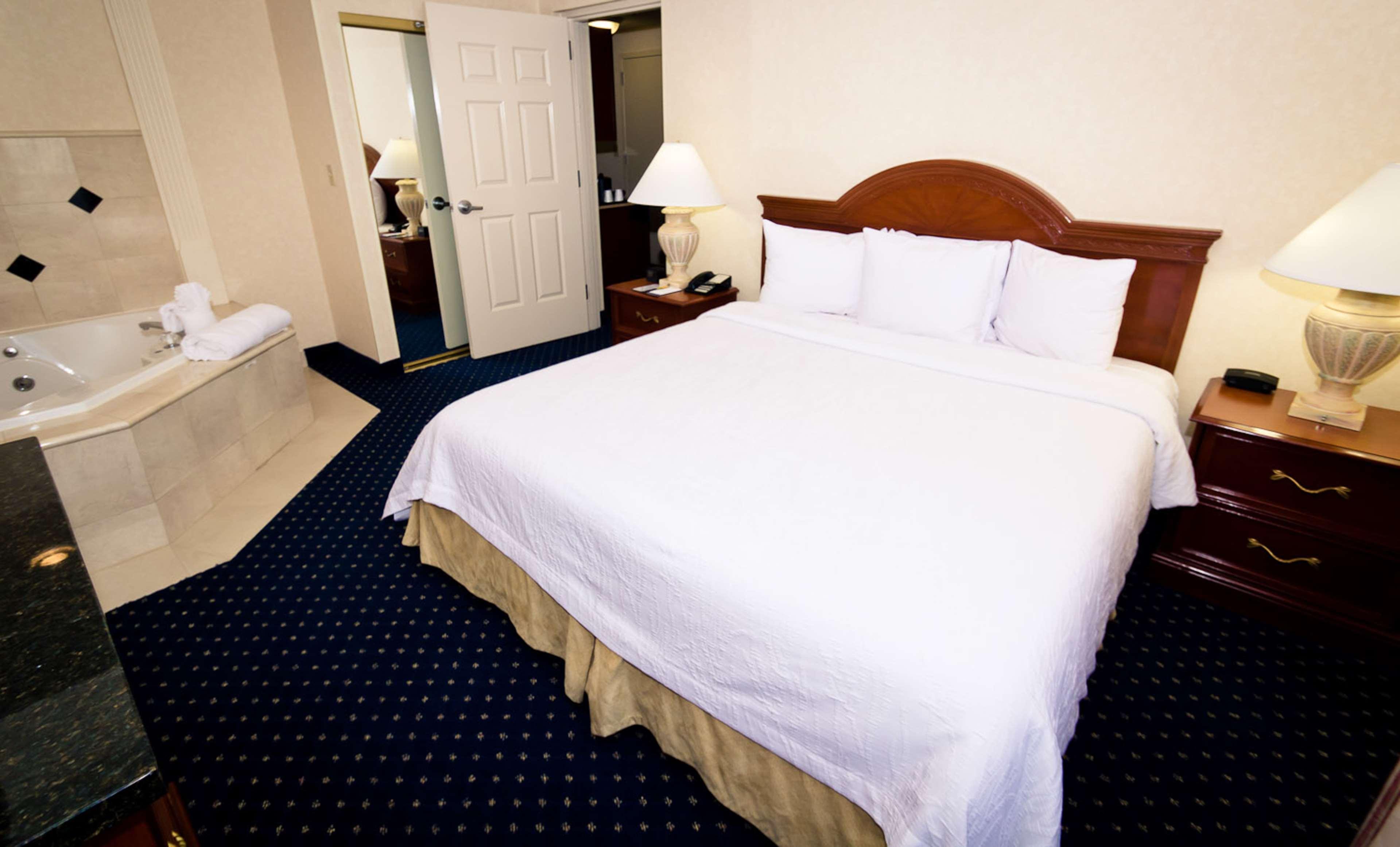 Hilton Garden Uptown