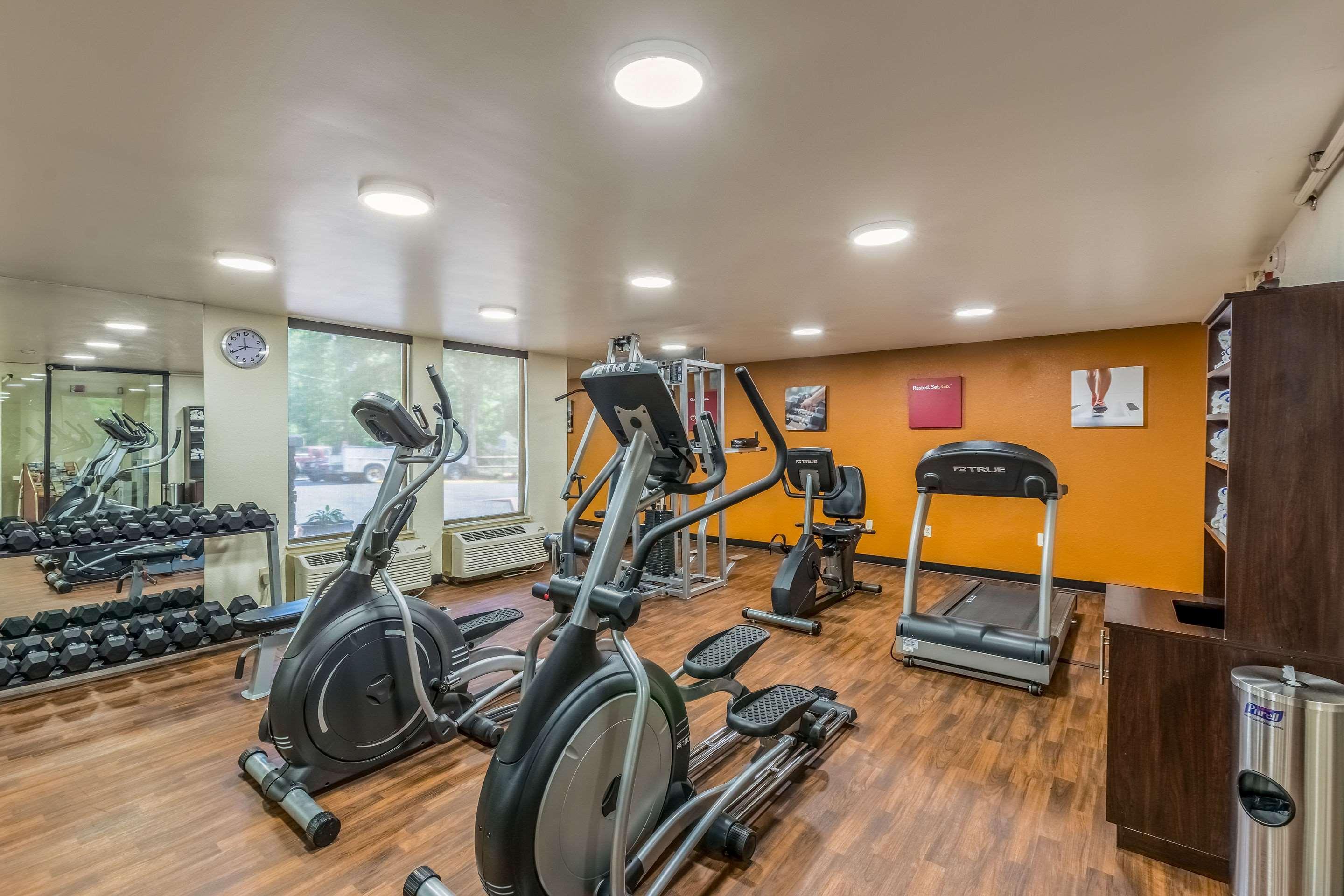 Comfort Airport Uptown Inn 3*
