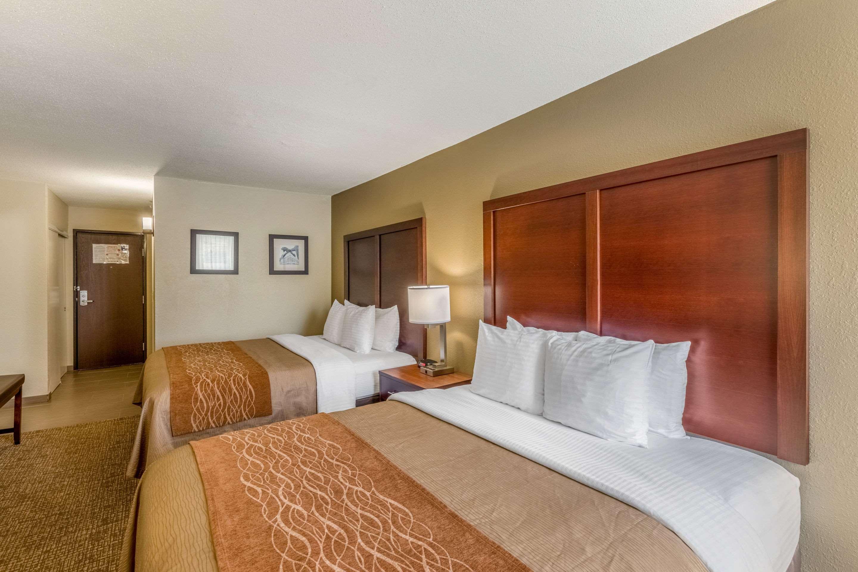 Inn Comfort Airport Uptown 3*