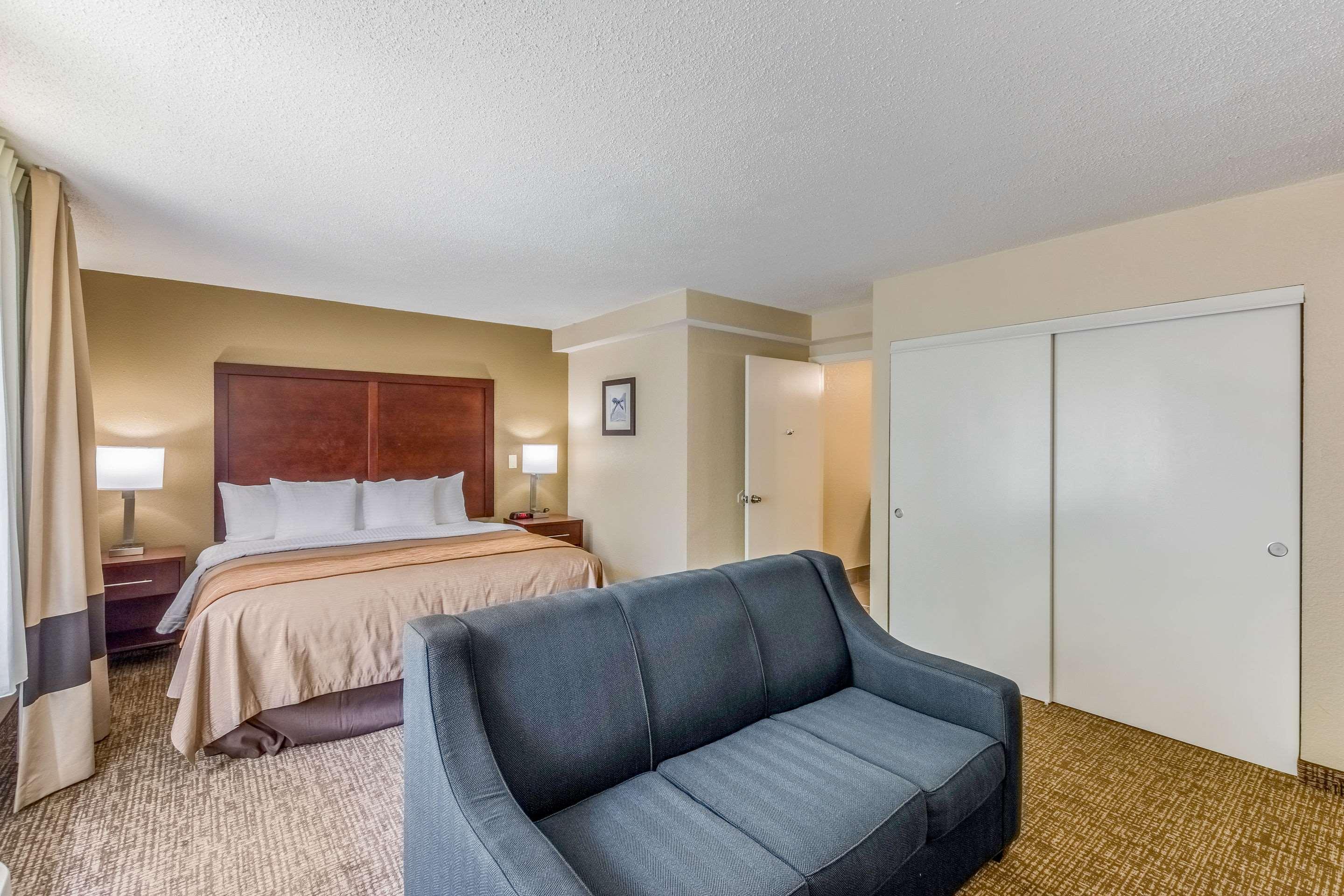 Comfort Airport Uptown Inn 3*
